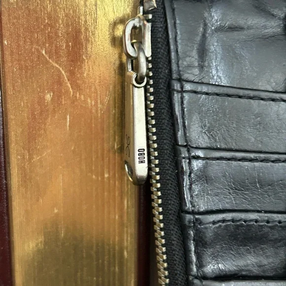 HOBO International - Linn slim Credit Card Wallet in Black Leather - Picture 4 of 9